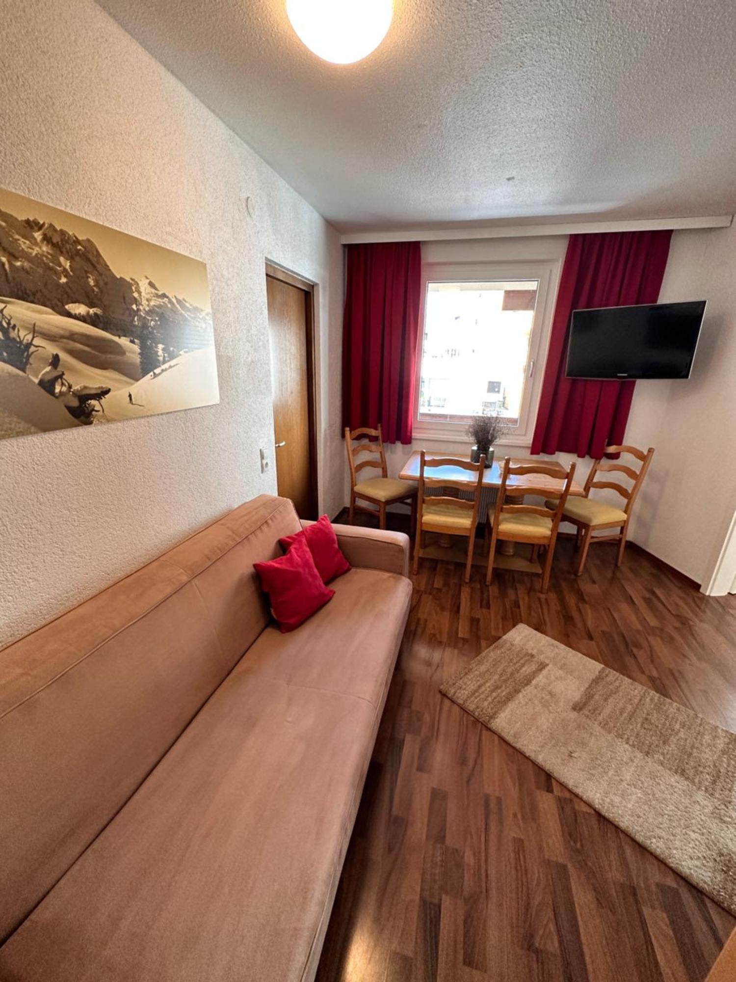 Zentrum Appartements Lorenzin Gaschurn Luaran gambar