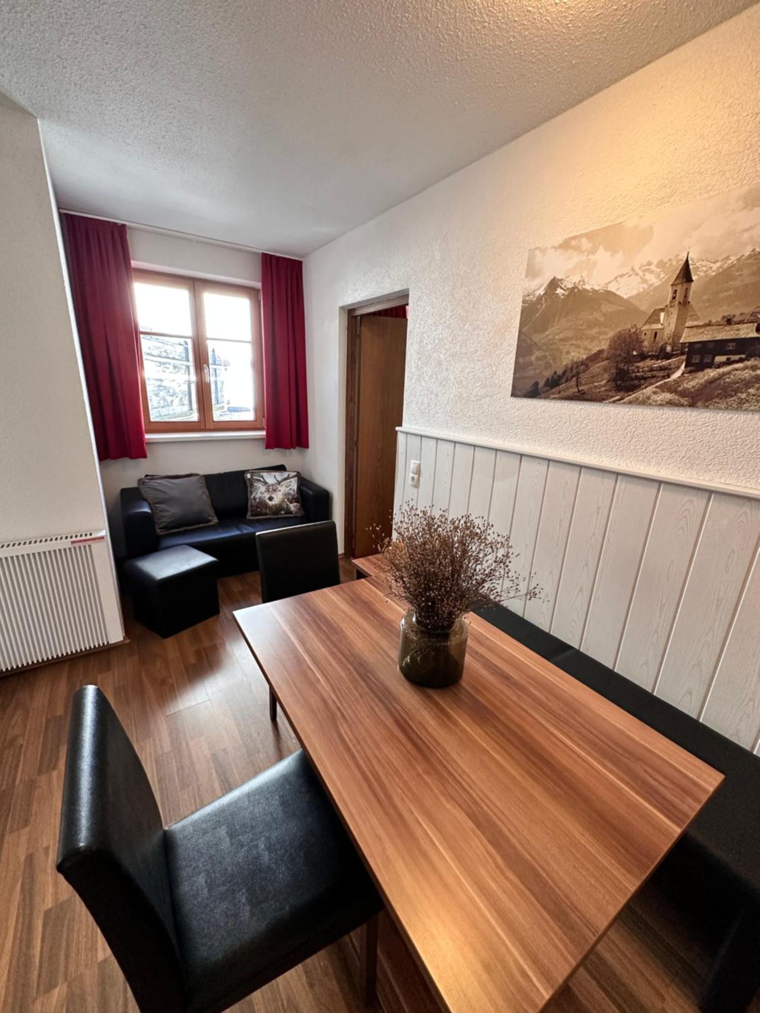 Zentrum Appartements Lorenzin Gaschurn Luaran gambar