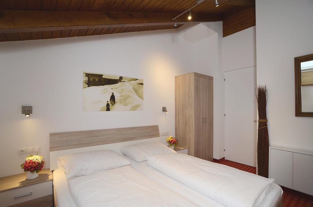 Zentrum Appartements Lorenzin Gaschurn Luaran gambar
